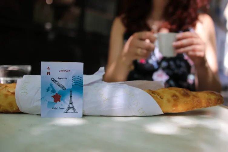 Celebra con inteligencia: ideas de IA para planificar fiestas temáticas Celebra con inteligencia: ideas de IA para planificar fiestas temáticas