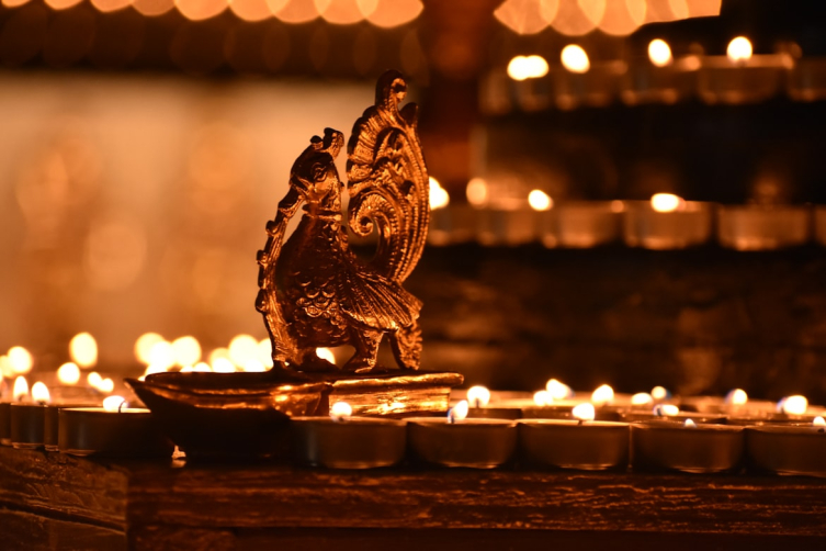 Diwali and Prosperity: Goddess Lakshmi and the Energy of Abundance 5 photo 1633368516165 f7b04d6428d1