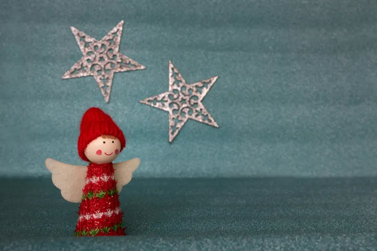 Why AI Enhances Creativity in Writing Holiday Greetings