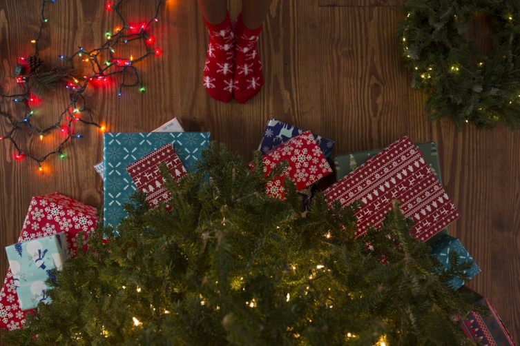 photo 1513273216459 54c4833d6b4c