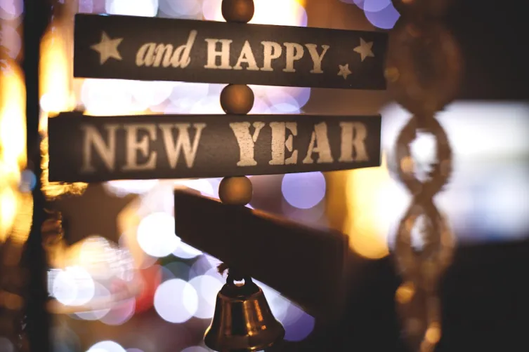 How to Turn a Simple New Year Greeting into a Memorable Gift