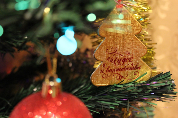 photo 1669889294216 7d683f26627d