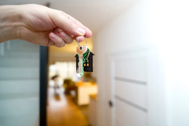 Celebrate a new home: Messages and ideas for housewarming joy