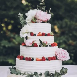 Creative ways to send warm congratulations for weddings