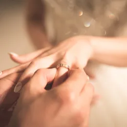 Celebrating love: crafting the perfect engagement congratulatory message