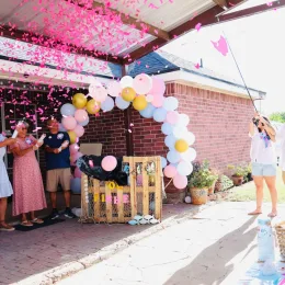 Creative ways to express congratulations to new parents and family